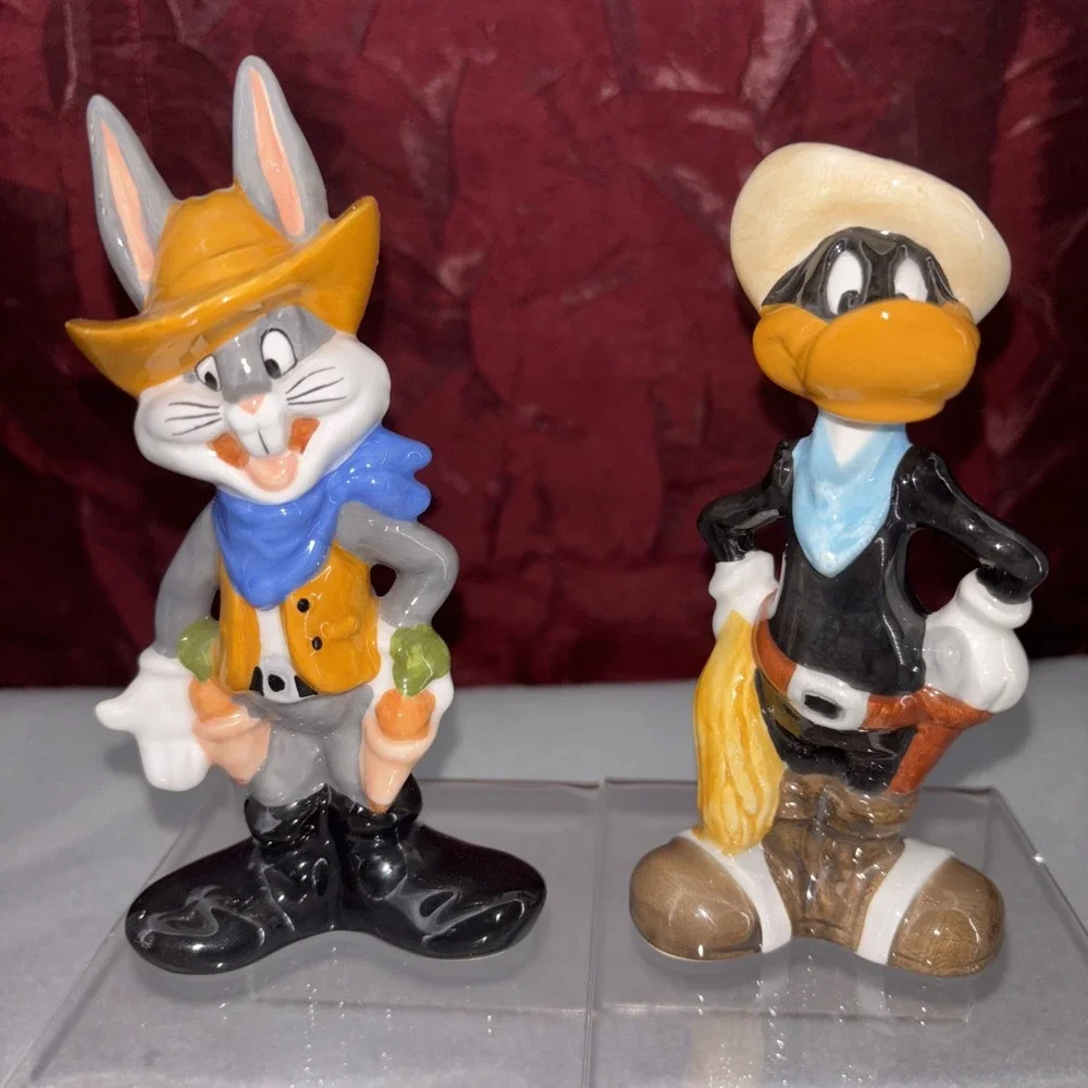 Vintage 1993 Cowboy Daffy Duck And Bugs Bunny‎ Looney Tunes Salt And Pepper Set